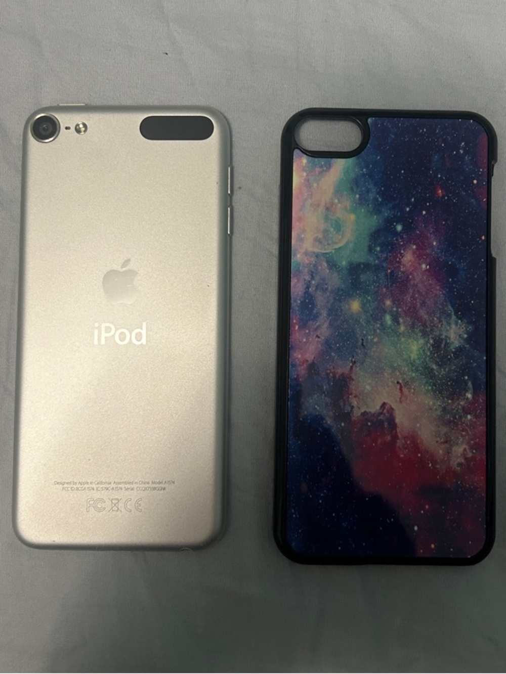 Apple iPod touch 6th generation Silver with Galaxy Print Case mp3 player camera